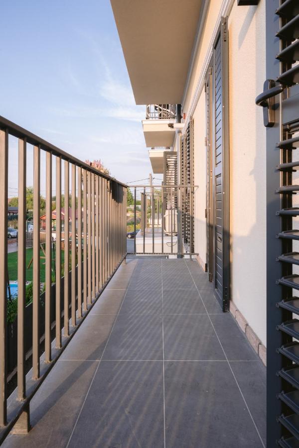 La Boheme Corbeanca - Partener Therme Ostratu Exterior foto